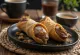 Servis edilmiş fındık kremalı cannoli