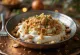 Kavrulmuş Kuruyemişli Fatteh, kızarmış pita parçaları, nohut, tahinli yoğurt, kavrulmuş çam fıstığı, badem ve ceviz ile.