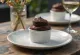 Beyaz şaraplı çikolatalı sufle servisi