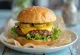 Taze sebzeli vegan peynirli burger