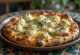 İtalyan peynirleri ve biberiye ile Pizza Bianca con Gorgonzola