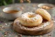 Hindistan cevizi sütlü donut sunumu